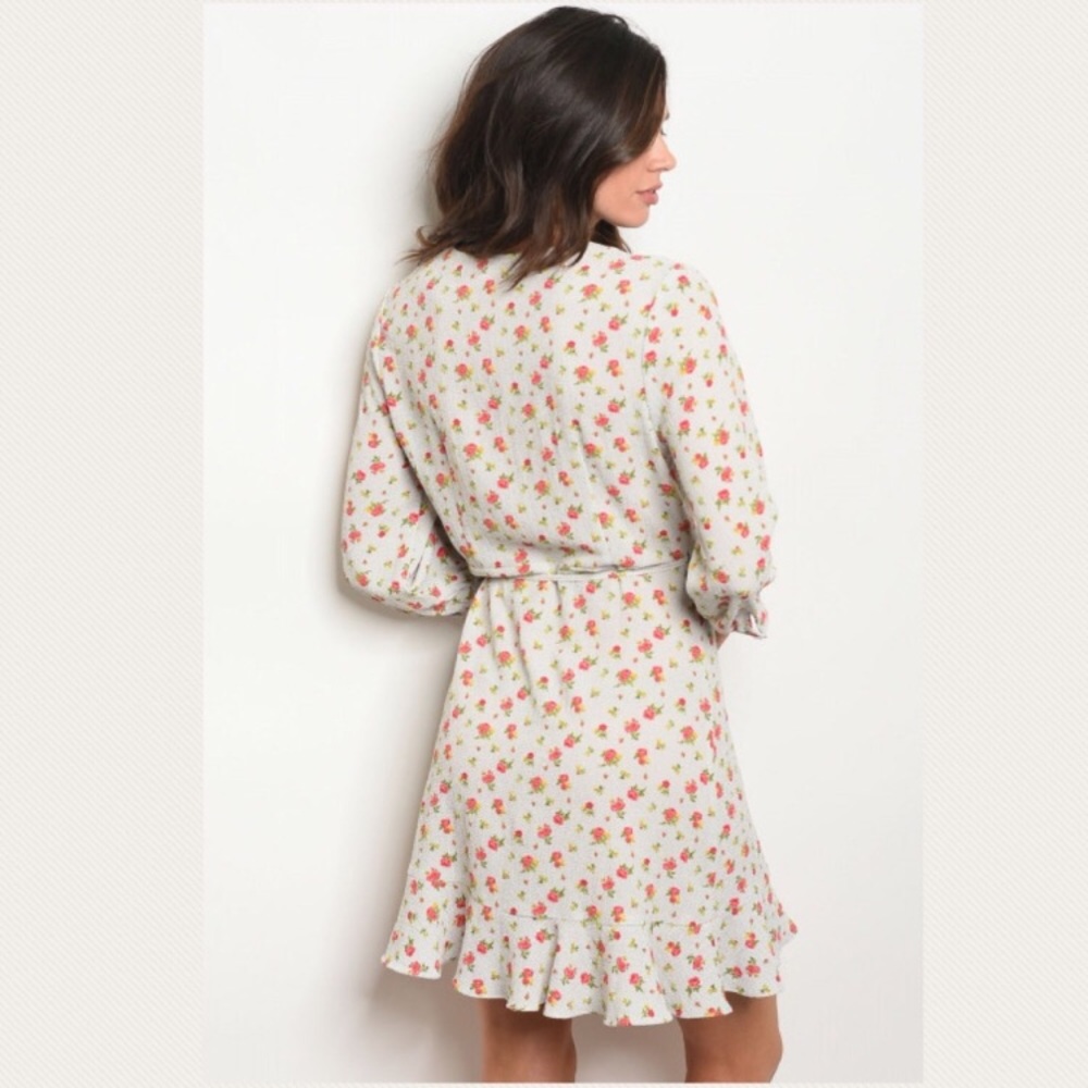 🎉Host Pick 11/19/19 🌟Wrap Dress🌟 - Picture 3 of 3